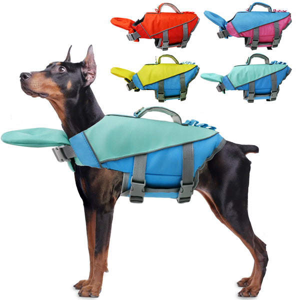 Reflective life jacket pet dog swimsuit.