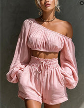 Shoulder long sleeved short top+high waisted casual shorts set.