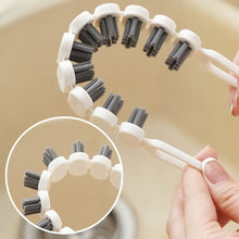 Bendable Multifunctional Cleaning Brush.
